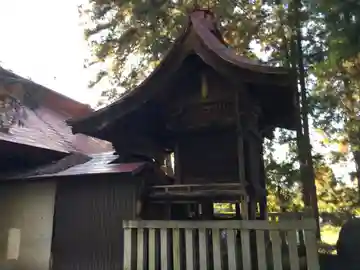 大石神社(甲州市赤尾)の本殿・本堂