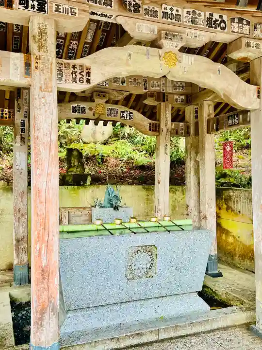 持寳院(多氣山不動尊)の{uncategorized: "未分類", other: "その他", undefined: "問題あり", building: "その他建物", grave: "お墓", sacred_gate: "鳥居", guardian: "狛犬", statue: "像", buddha: "仏像", history: "歴史", nature: "自然", garden: "庭園", animal: "動物", pagoda: "塔", temizu: "手水舎", mountain_gate: "山門・神門", sanctuary: "本殿・本堂", subordinate: "末社・摂社", art: "芸術", scenery: "景色", jizo: "地蔵", ema: "絵馬", goshuin: "御朱印", omikuji: "おみくじ", items: "授与品その他", amulet: "お守り", goshuincho: "御朱印帳", eats: "食事", festival: "お祭り", votive_dance: "神楽", shichigosan: "七五三参", wedding: "結婚式", experience: "体験その他", initially: "初詣", around: "周辺", anti_infection: "感染症対策"}