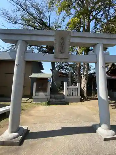 芳川神社の鳥居