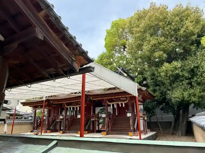 率川神社(大神神社摂社)の{uncategorized: "未分類", other: "その他", undefined: "問題あり", building: "その他建物", grave: "お墓", sacred_gate: "鳥居", guardian: "狛犬", statue: "像", buddha: "仏像", history: "歴史", nature: "自然", garden: "庭園", animal: "動物", pagoda: "塔", temizu: "手水舎", mountain_gate: "山門・神門", sanctuary: "本殿・本堂", subordinate: "末社・摂社", art: "芸術", scenery: "景色", jizo: "地蔵", ema: "絵馬", goshuin: "御朱印", omikuji: "おみくじ", items: "授与品その他", amulet: "お守り", goshuincho: "御朱印帳", eats: "食事", festival: "お祭り", votive_dance: "神楽", shichigosan: "七五三参", wedding: "結婚式", experience: "体験その他", initially: "初詣", around: "周辺", anti_infection: "感染症対策"}