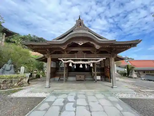 高津柿本神社の本殿