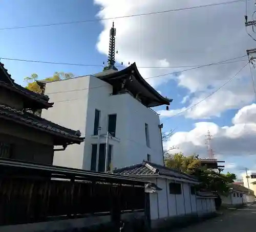 速念寺の塔