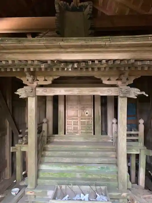 山頭神社の本殿