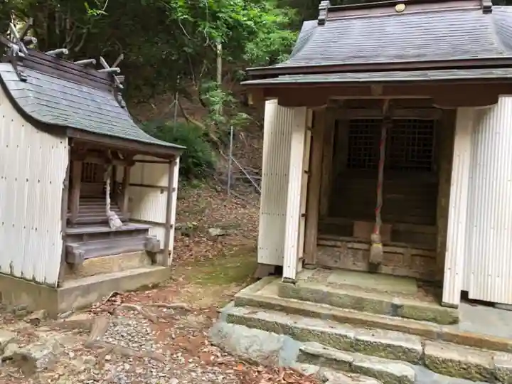曽尾神社の末社・摂社
