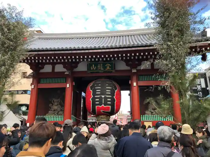 浅草寺の山門・神門