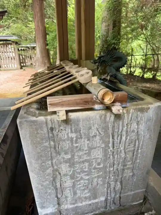 武蔵二宮 金鑚神社の{uncategorized: "未分類", other: "その他", undefined: "問題あり", building: "その他建物", grave: "お墓", sacred_gate: "鳥居", guardian: "狛犬", statue: "像", buddha: "仏像", history: "歴史", nature: "自然", garden: "庭園", animal: "動物", pagoda: "塔", temizu: "手水舎", mountain_gate: "山門・神門", sanctuary: "本殿・本堂", subordinate: "末社・摂社", art: "芸術", scenery: "景色", jizo: "地蔵", ema: "絵馬", goshuin: "御朱印", omikuji: "おみくじ", items: "授与品その他", amulet: "お守り", goshuincho: "御朱印帳", eats: "食事", festival: "お祭り", votive_dance: "神楽", shichigosan: "七五三参", wedding: "結婚式", experience: "体験その他", initially: "初詣", around: "周辺", anti_infection: "感染症対策"}