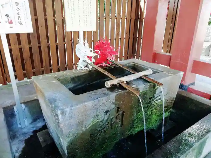 伊豆山神社の手水舎