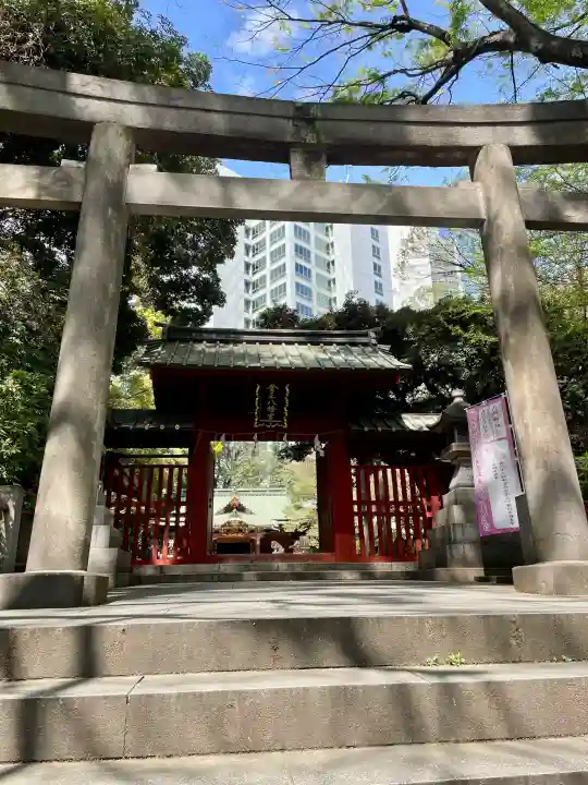 金王八幡宮の{uncategorized: "未分類", other: "その他", undefined: "問題あり", building: "その他建物", grave: "お墓", sacred_gate: "鳥居", guardian: "狛犬", statue: "像", buddha: "仏像", history: "歴史", nature: "自然", garden: "庭園", animal: "動物", pagoda: "塔", temizu: "手水舎", mountain_gate: "山門・神門", sanctuary: "本殿・本堂", subordinate: "末社・摂社", art: "芸術", scenery: "景色", jizo: "地蔵", ema: "絵馬", goshuin: "御朱印", omikuji: "おみくじ", items: "授与品その他", amulet: "お守り", goshuincho: "御朱印帳", eats: "食事", festival: "お祭り", votive_dance: "神楽", shichigosan: "七五三参", wedding: "結婚式", experience: "体験その他", initially: "初詣", around: "周辺", anti_infection: "感染症対策"}