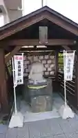 萬画神社の像