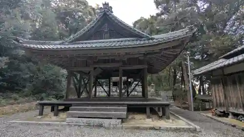 天満神社の{uncategorized: "未分類", other: "その他", undefined: "問題あり", building: "その他建物", grave: "お墓", sacred_gate: "鳥居", guardian: "狛犬", statue: "像", buddha: "仏像", history: "歴史", nature: "自然", garden: "庭園", animal: "動物", pagoda: "塔", temizu: "手水舎", mountain_gate: "山門・神門", sanctuary: "本殿・本堂", subordinate: "末社・摂社", art: "芸術", scenery: "景色", jizo: "地蔵", ema: "絵馬", goshuin: "御朱印", omikuji: "おみくじ", items: "授与品その他", amulet: "お守り", goshuincho: "御朱印帳", eats: "食事", festival: "お祭り", votive_dance: "神楽", shichigosan: "七五三参", wedding: "結婚式", experience: "体験その他", initially: "初詣", around: "周辺", anti_infection: "感染症対策"}