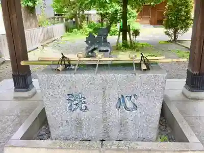 阿豆佐味天神社 立川水天宮の手水舎