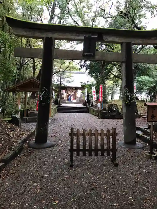 高屋神社の鳥居