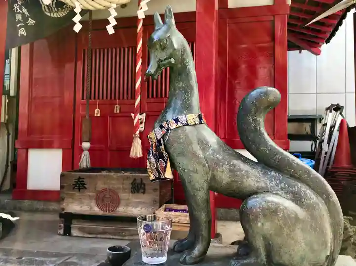 装束稲荷神社(王子稲荷神社境外摂社)の狛犬