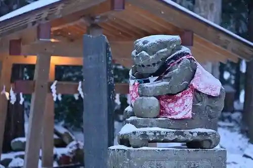 高司神社〜むすびの神の鎮まる社〜の狛犬