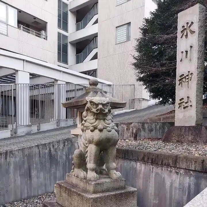 白金氷川神社の狛犬