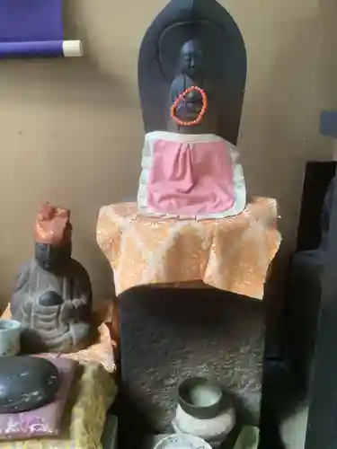 尼ヶ坂地蔵堂の地蔵