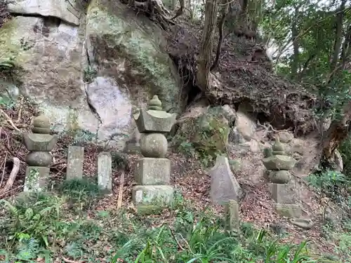 岩富寺の塔