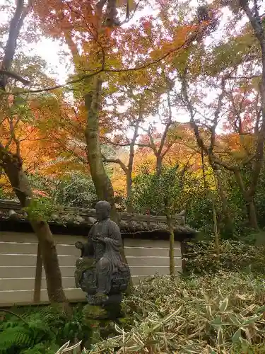 瑞泉寺の像