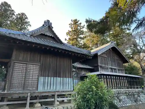 横見神社の本殿