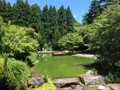 久安寺の庭園