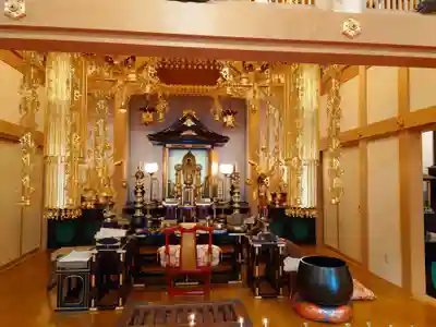 等澍院の本殿・本堂