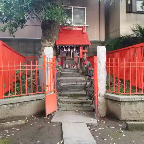 三囲神社の末社