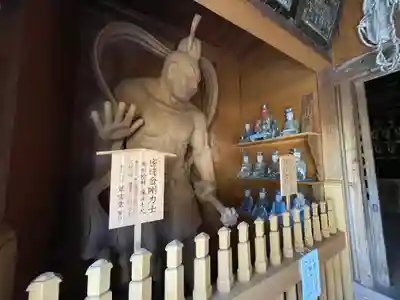 清流山 洞泉寺の像