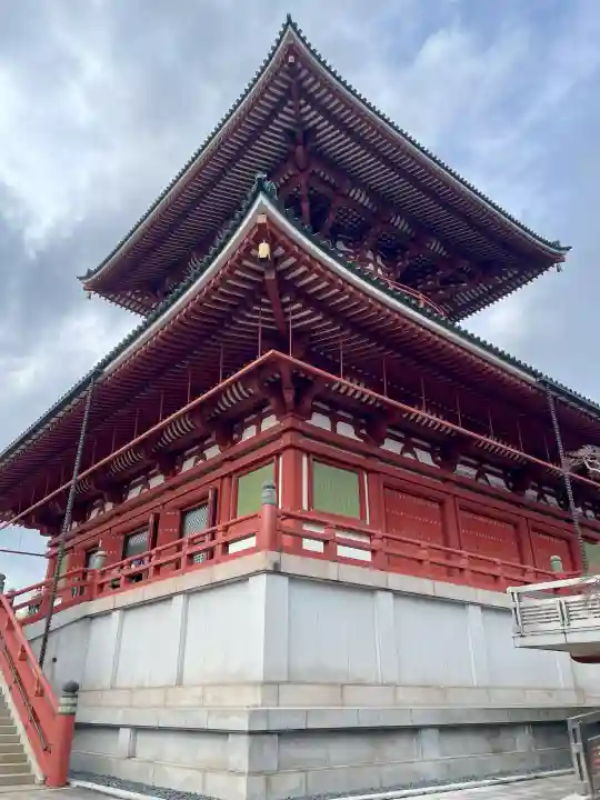 成田山平和大塔の{uncategorized: "未分類", other: "その他", undefined: "問題あり", building: "その他建物", grave: "お墓", sacred_gate: "鳥居", guardian: "狛犬", statue: "像", buddha: "仏像", history: "歴史", nature: "自然", garden: "庭園", animal: "動物", pagoda: "塔", temizu: "手水舎", mountain_gate: "山門・神門", sanctuary: "本殿・本堂", subordinate: "末社・摂社", art: "芸術", scenery: "景色", jizo: "地蔵", ema: "絵馬", goshuin: "御朱印", omikuji: "おみくじ", items: "授与品その他", amulet: "お守り", goshuincho: "御朱印帳", eats: "食事", festival: "お祭り", votive_dance: "神楽", shichigosan: "七五三参", wedding: "結婚式", experience: "体験その他", initially: "初詣", around: "周辺", anti_infection: "感染症対策"}