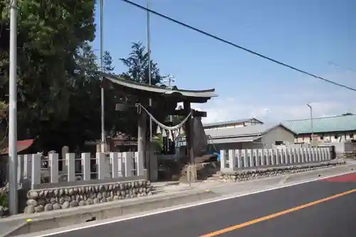 出雲乃伊波比神社の鳥居