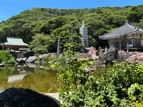 金剛福寺の{uncategorized: "未分類", other: "その他", undefined: "問題あり", building: "その他建物", grave: "お墓", sacred_gate: "鳥居", guardian: "狛犬", statue: "像", buddha: "仏像", history: "歴史", nature: "自然", garden: "庭園", animal: "動物", pagoda: "塔", temizu: "手水舎", mountain_gate: "山門・神門", sanctuary: "本殿・本堂", subordinate: "末社・摂社", art: "芸術", scenery: "景色", jizo: "地蔵", ema: "絵馬", goshuin: "御朱印", omikuji: "おみくじ", items: "授与品その他", amulet: "お守り", goshuincho: "御朱印帳", eats: "食事", festival: "お祭り", votive_dance: "神楽", shichigosan: "七五三参", wedding: "結婚式", experience: "体験その他", initially: "初詣", around: "周辺", anti_infection: "感染症対策"}