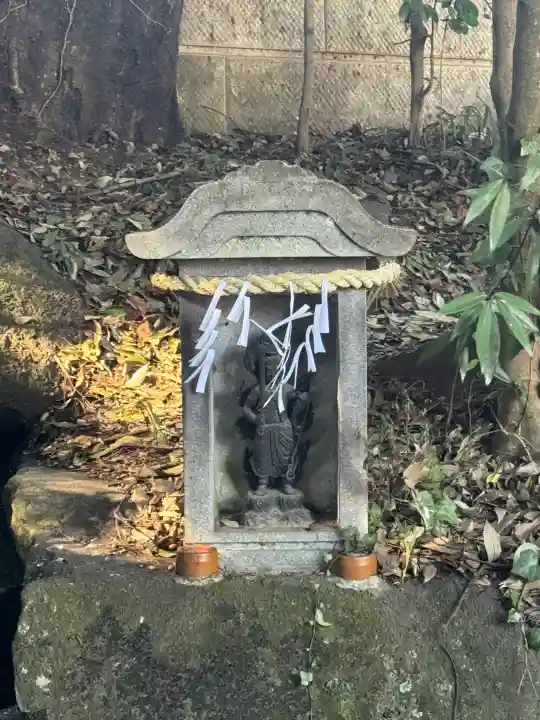 白蛇辨財天の{uncategorized: "未分類", other: "その他", undefined: "問題あり", building: "その他建物", grave: "お墓", sacred_gate: "鳥居", guardian: "狛犬", statue: "像", buddha: "仏像", history: "歴史", nature: "自然", garden: "庭園", animal: "動物", pagoda: "塔", temizu: "手水舎", mountain_gate: "山門・神門", sanctuary: "本殿・本堂", subordinate: "末社・摂社", art: "芸術", scenery: "景色", jizo: "地蔵", ema: "絵馬", goshuin: "御朱印", omikuji: "おみくじ", items: "授与品その他", amulet: "お守り", goshuincho: "御朱印帳", eats: "食事", festival: "お祭り", votive_dance: "神楽", shichigosan: "七五三参", wedding: "結婚式", experience: "体験その他", initially: "初詣", around: "周辺", anti_infection: "感染症対策"}