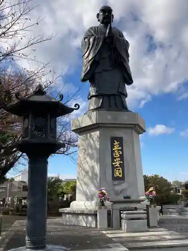 常照寺の像