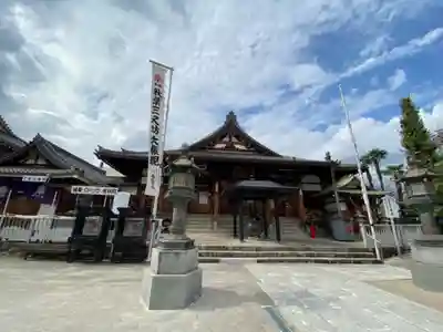 秋葉山圓通寺の本殿・本堂