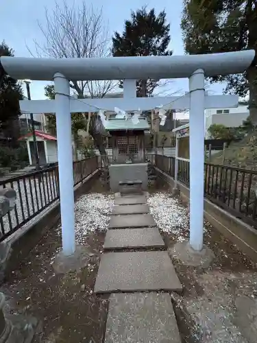 駒留八幡神社の{uncategorized: "未分類", other: "その他", undefined: "問題あり", building: "その他建物", grave: "お墓", sacred_gate: "鳥居", guardian: "狛犬", statue: "像", buddha: "仏像", history: "歴史", nature: "自然", garden: "庭園", animal: "動物", pagoda: "塔", temizu: "手水舎", mountain_gate: "山門・神門", sanctuary: "本殿・本堂", subordinate: "末社・摂社", art: "芸術", scenery: "景色", jizo: "地蔵", ema: "絵馬", goshuin: "御朱印", omikuji: "おみくじ", items: "授与品その他", amulet: "お守り", goshuincho: "御朱印帳", eats: "食事", festival: "お祭り", votive_dance: "神楽", shichigosan: "七五三参", wedding: "結婚式", experience: "体験その他", initially: "初詣", around: "周辺", anti_infection: "感染症対策"}