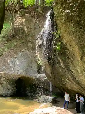 月待の滝(くぐり滝)観音(茨城県)