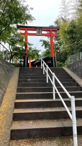 奥山稲荷社の鳥居