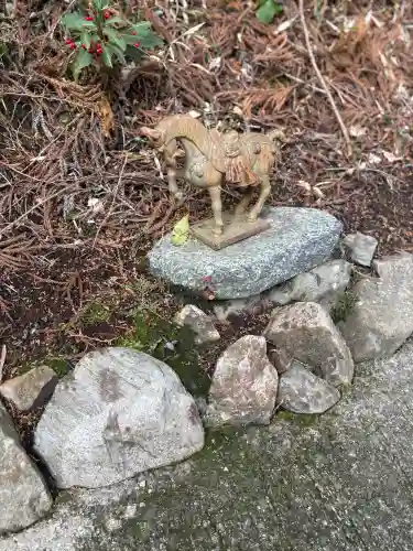 猿田彦三河神社の{uncategorized: "未分類", other: "その他", undefined: "問題あり", building: "その他建物", grave: "お墓", sacred_gate: "鳥居", guardian: "狛犬", statue: "像", buddha: "仏像", history: "歴史", nature: "自然", garden: "庭園", animal: "動物", pagoda: "塔", temizu: "手水舎", mountain_gate: "山門・神門", sanctuary: "本殿・本堂", subordinate: "末社・摂社", art: "芸術", scenery: "景色", jizo: "地蔵", ema: "絵馬", goshuin: "御朱印", omikuji: "おみくじ", items: "授与品その他", amulet: "お守り", goshuincho: "御朱印帳", eats: "食事", festival: "お祭り", votive_dance: "神楽", shichigosan: "七五三参", wedding: "結婚式", experience: "体験その他", initially: "初詣", around: "周辺", anti_infection: "感染症対策"}