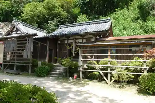 観音正寺の建物その他