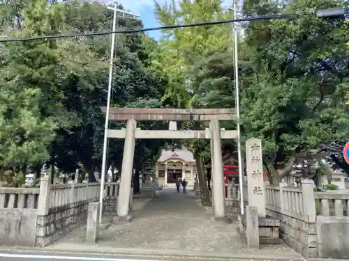 六所神社の鳥居