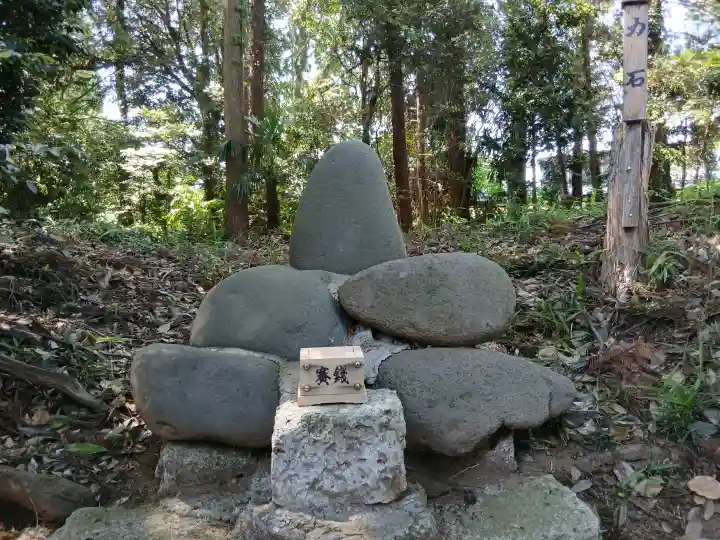八幡社の{uncategorized: "未分類", other: "その他", undefined: "問題あり", building: "その他建物", grave: "お墓", sacred_gate: "鳥居", guardian: "狛犬", statue: "像", buddha: "仏像", history: "歴史", nature: "自然", garden: "庭園", animal: "動物", pagoda: "塔", temizu: "手水舎", mountain_gate: "山門・神門", sanctuary: "本殿・本堂", subordinate: "末社・摂社", art: "芸術", scenery: "景色", jizo: "地蔵", ema: "絵馬", goshuin: "御朱印", omikuji: "おみくじ", items: "授与品その他", amulet: "お守り", goshuincho: "御朱印帳", eats: "食事", festival: "お祭り", votive_dance: "神楽", shichigosan: "七五三参", wedding: "結婚式", experience: "体験その他", initially: "初詣", around: "周辺", anti_infection: "感染症対策"}