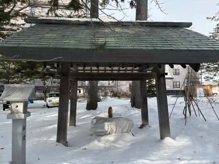 信濃神社の手水舎