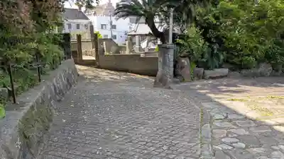 大浦諏訪神社の庭園