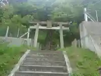 神明神社の{uncategorized: "未分類", other: "その他", undefined: "問題あり", building: "その他建物", grave: "お墓", sacred_gate: "鳥居", guardian: "狛犬", statue: "像", buddha: "仏像", history: "歴史", nature: "自然", garden: "庭園", animal: "動物", pagoda: "塔", temizu: "手水舎", mountain_gate: "山門・神門", sanctuary: "本殿・本堂", subordinate: "末社・摂社", art: "芸術", scenery: "景色", jizo: "地蔵", ema: "絵馬", goshuin: "御朱印", omikuji: "おみくじ", items: "授与品その他", amulet: "お守り", goshuincho: "御朱印帳", eats: "食事", festival: "お祭り", votive_dance: "神楽", shichigosan: "七五三参", wedding: "結婚式", experience: "体験その他", initially: "初詣", around: "周辺", anti_infection: "感染症対策"}
