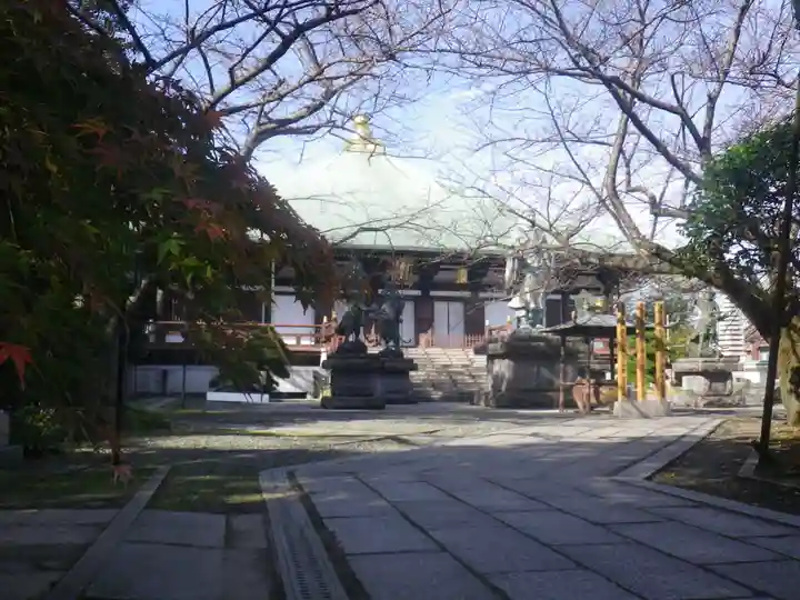 長勝寺の本殿・本堂