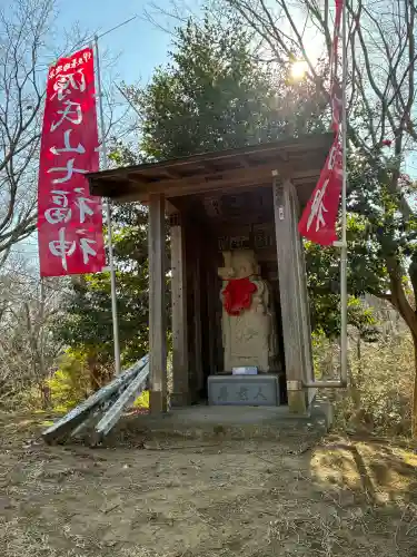 湯谷神社の{uncategorized: "未分類", other: "その他", undefined: "問題あり", building: "その他建物", grave: "お墓", sacred_gate: "鳥居", guardian: "狛犬", statue: "像", buddha: "仏像", history: "歴史", nature: "自然", garden: "庭園", animal: "動物", pagoda: "塔", temizu: "手水舎", mountain_gate: "山門・神門", sanctuary: "本殿・本堂", subordinate: "末社・摂社", art: "芸術", scenery: "景色", jizo: "地蔵", ema: "絵馬", goshuin: "御朱印", omikuji: "おみくじ", items: "授与品その他", amulet: "お守り", goshuincho: "御朱印帳", eats: "食事", festival: "お祭り", votive_dance: "神楽", shichigosan: "七五三参", wedding: "結婚式", experience: "体験その他", initially: "初詣", around: "周辺", anti_infection: "感染症対策"}