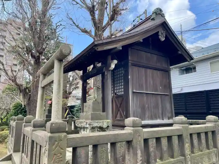 茗荷稲荷神社の{uncategorized: "未分類", other: "その他", undefined: "問題あり", building: "その他建物", grave: "お墓", sacred_gate: "鳥居", guardian: "狛犬", statue: "像", buddha: "仏像", history: "歴史", nature: "自然", garden: "庭園", animal: "動物", pagoda: "塔", temizu: "手水舎", mountain_gate: "山門・神門", sanctuary: "本殿・本堂", subordinate: "末社・摂社", art: "芸術", scenery: "景色", jizo: "地蔵", ema: "絵馬", goshuin: "御朱印", omikuji: "おみくじ", items: "授与品その他", amulet: "お守り", goshuincho: "御朱印帳", eats: "食事", festival: "お祭り", votive_dance: "神楽", shichigosan: "七五三参", wedding: "結婚式", experience: "体験その他", initially: "初詣", around: "周辺", anti_infection: "感染症対策"}