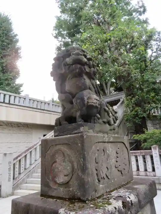 桐ヶ谷氷川神社の狛犬