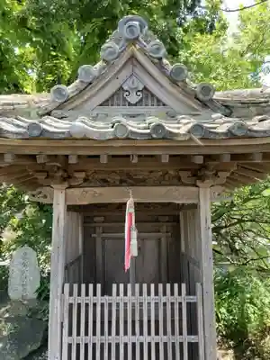 君貢神社の末社・摂社