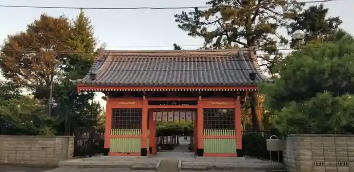 善養寺の山門