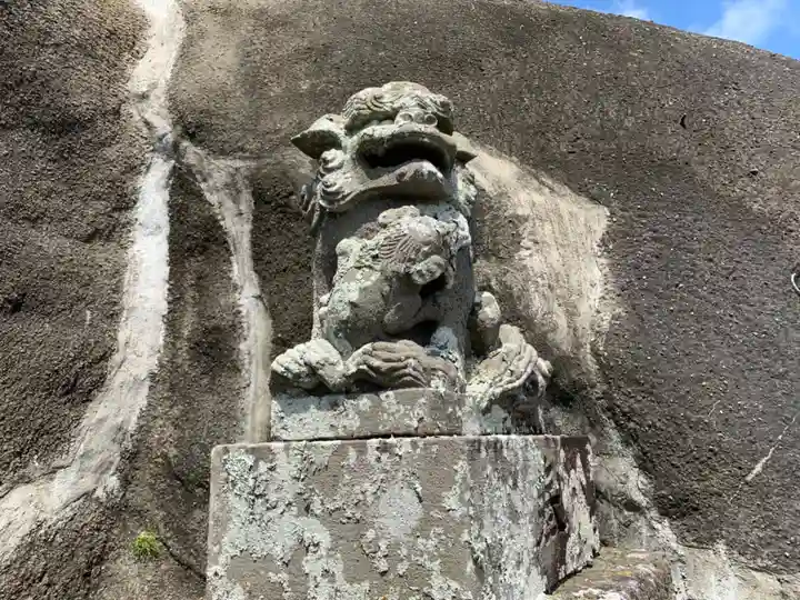 神明神社の狛犬